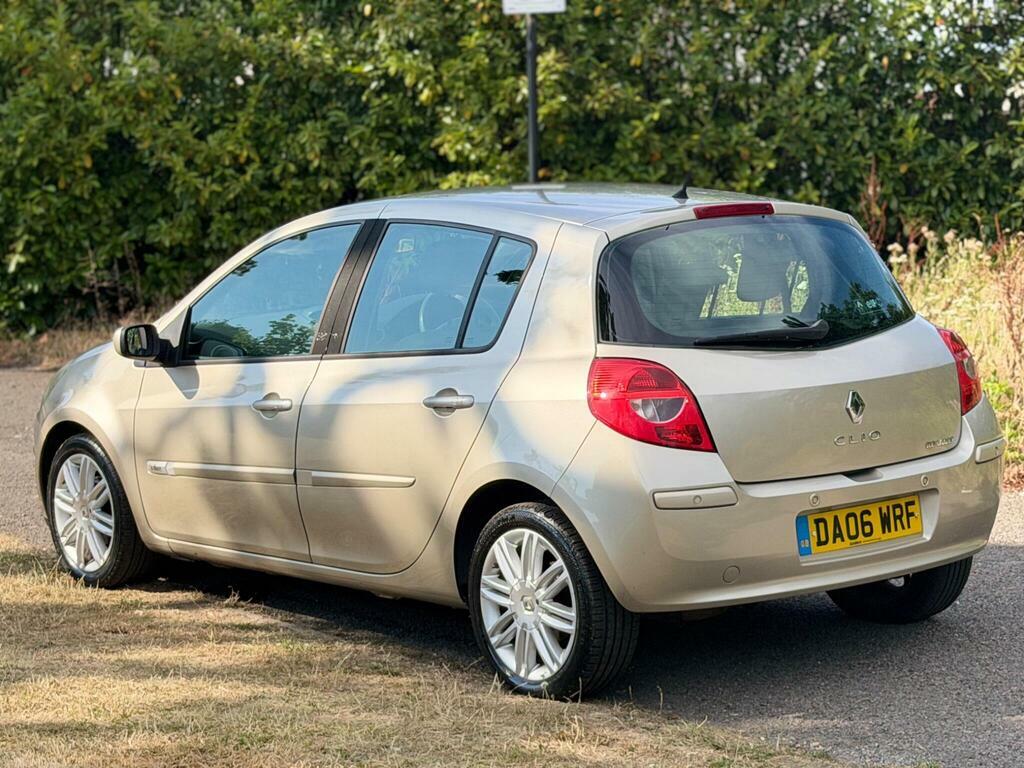 Renault Clio Clio Dynamique Dci 86 Silver #8