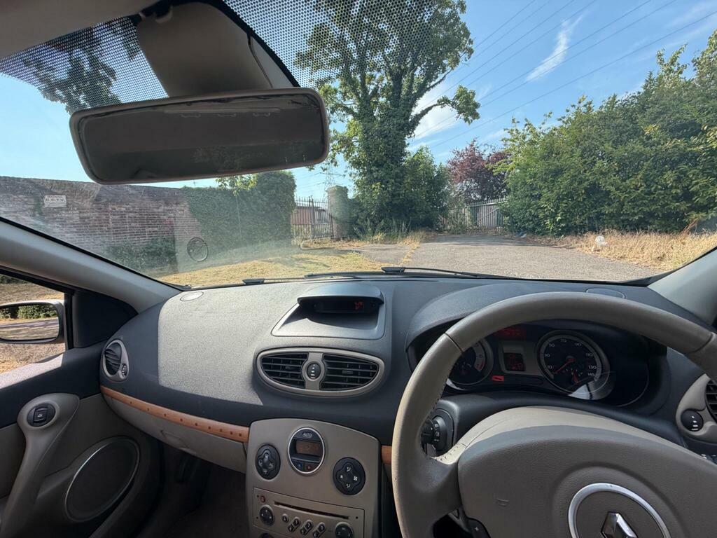 Renault Clio Clio Dynamique Dci 86 Silver #21