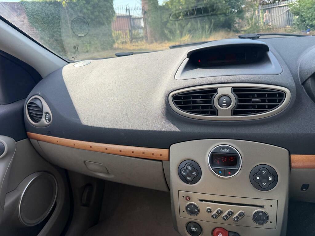 Renault Clio Clio Dynamique Dci 86 Silver #14