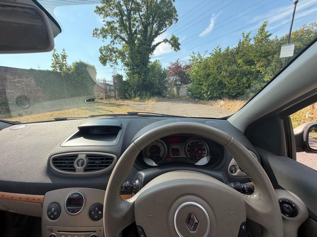 Renault Clio Clio Dynamique Dci 86 Silver #22