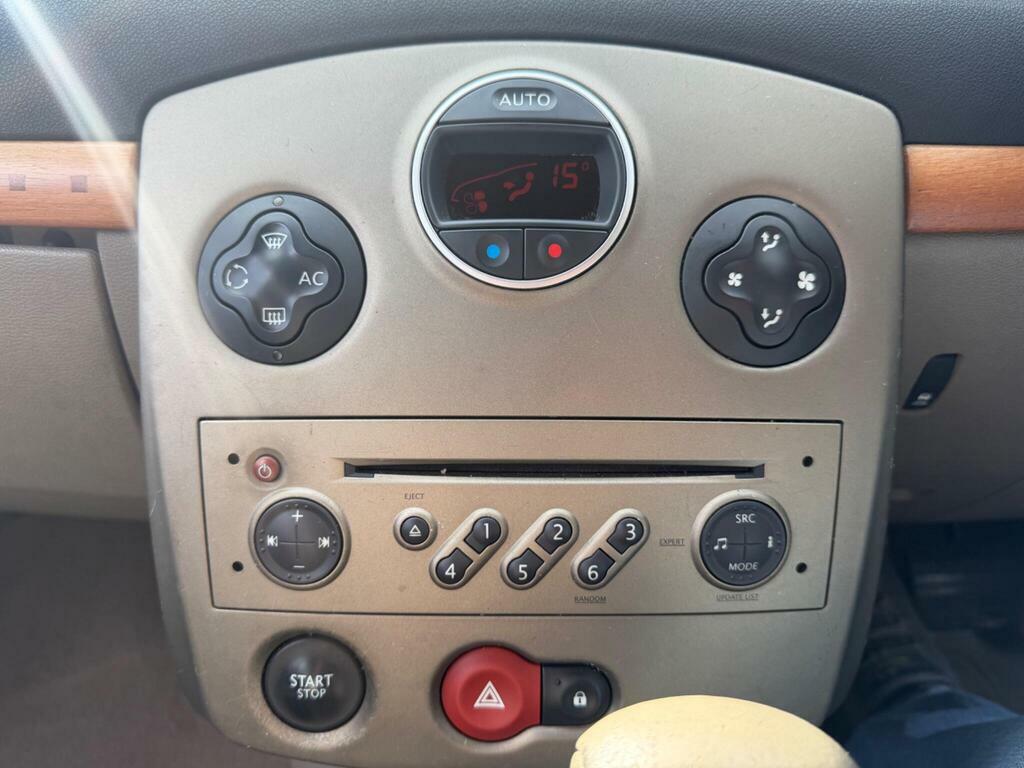 Renault Clio Clio Dynamique Dci 86 Silver #16