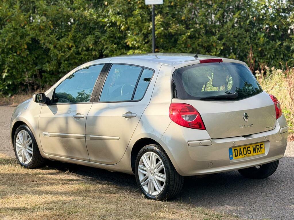 Renault Clio Clio Dynamique Dci 86 Silver #7
