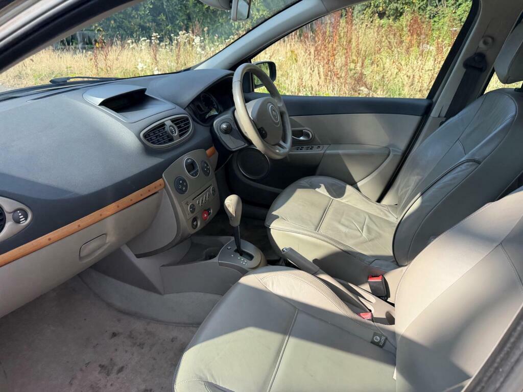 Renault Clio Clio Dynamique Dci 86 Silver #43