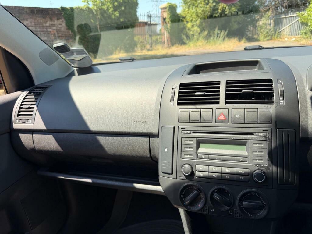 Volkswagen Polo E Blue #16