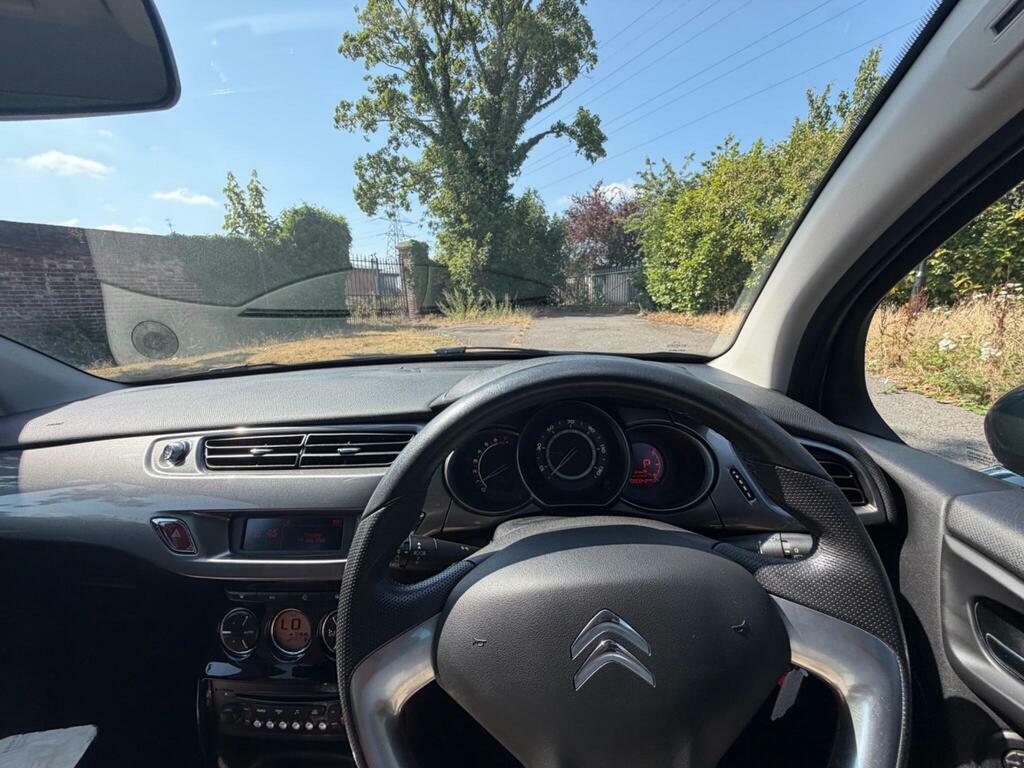 Citroen C3 Exclusive Black #40