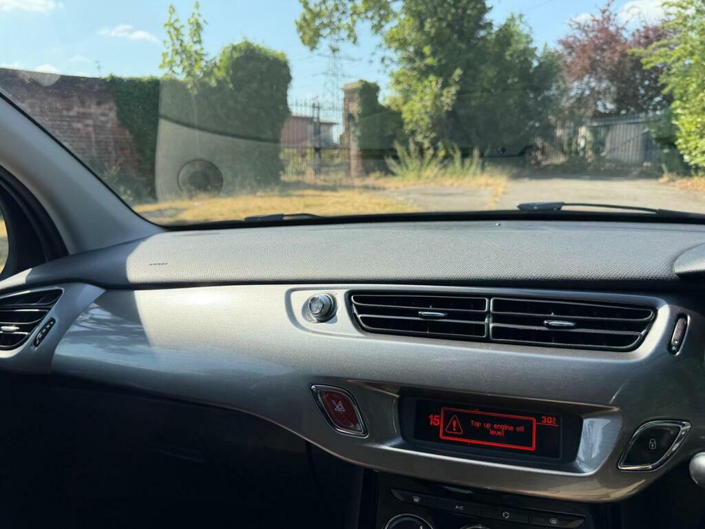 Citroen C3 Exclusive Black #32