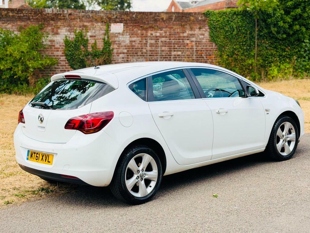 Vauxhall Astra 1.6 16V Elite Euro 5 White #12