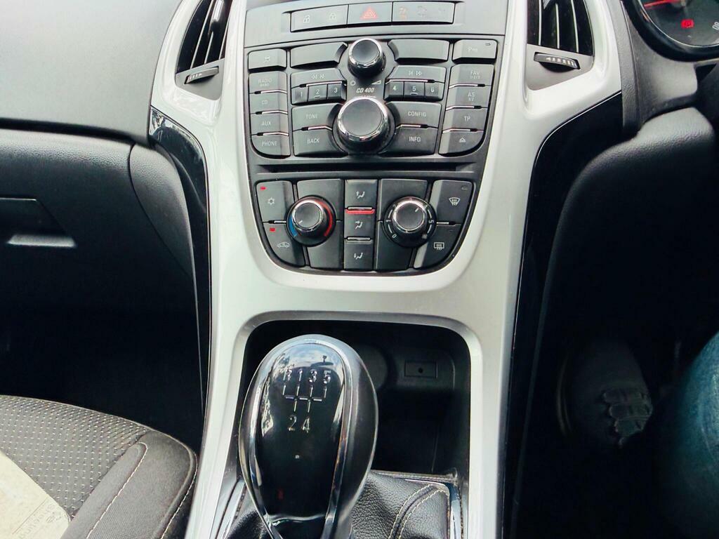 Vauxhall Astra 1.6 16V Elite Euro 5 White #36