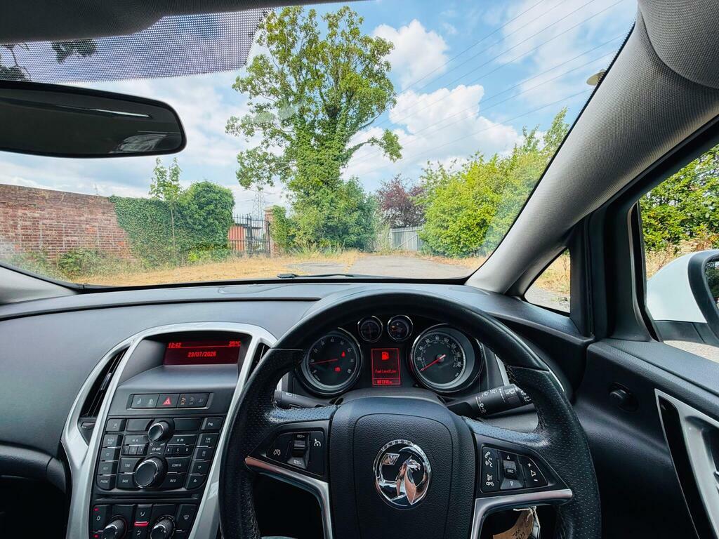 Vauxhall Astra 1.6 16V Elite Euro 5 White #47