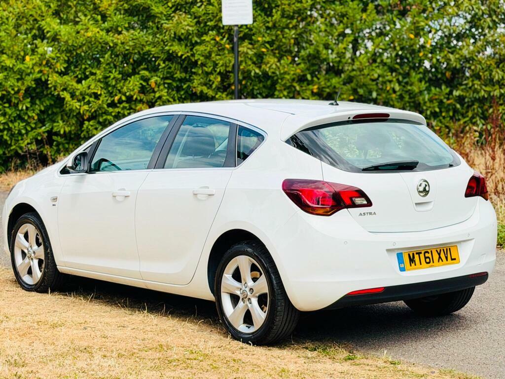 Vauxhall Astra 1.6 16V Elite Euro 5 White #8