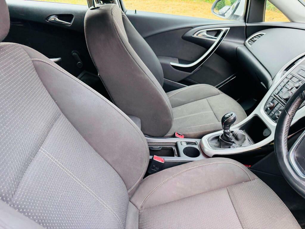 Vauxhall Astra 1.6 16V Elite Euro 5 White #30
