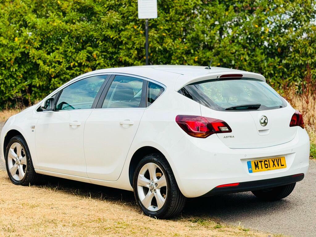 Vauxhall Astra 1.6 16V Elite Euro 5 White #9