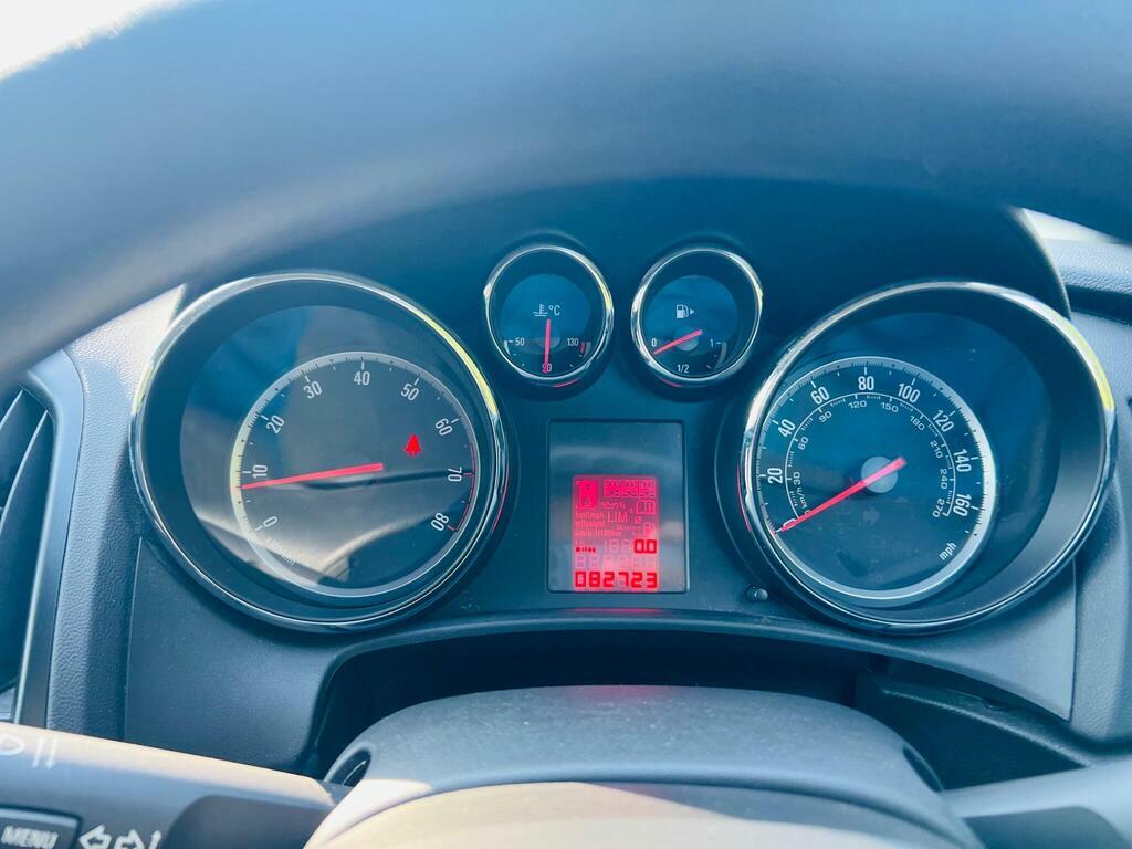 Vauxhall Astra 1.4 16V Excite Euro 5 Red #42