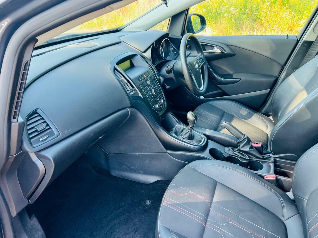Vauxhall Astra 1.4 16V Excite Euro 5 Red #11
