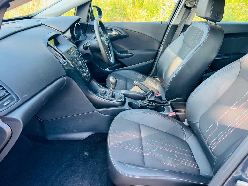 Vauxhall Astra 1.4 16V Excite Euro 5 Red #15