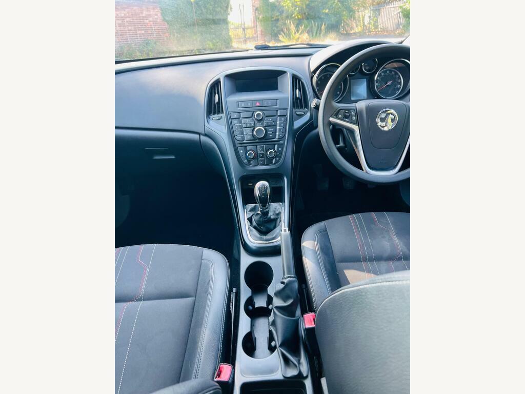 Vauxhall Astra 1.4 16V Excite Euro 5 Red #31