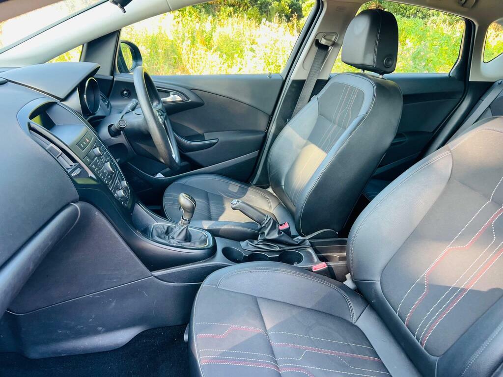 Vauxhall Astra 1.4 16V Excite Euro 5 Red #19