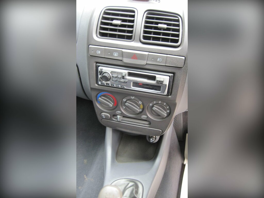 Hyundai Accent 1.5 Cdx Green #25