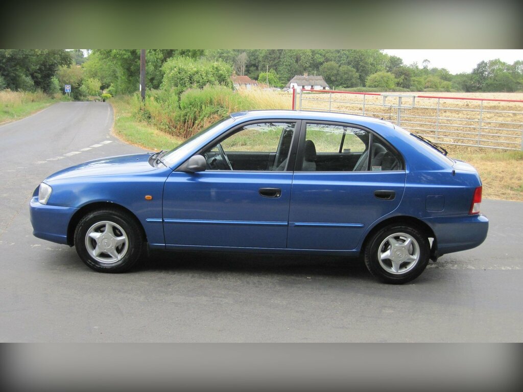 Hyundai Accent 1.5 Cdx Green #8