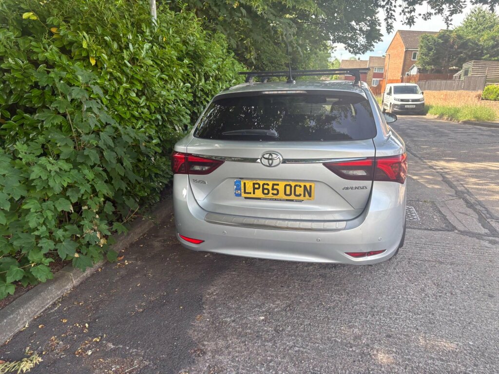 Toyota Avensis 1.6D Business Edition Blue #9