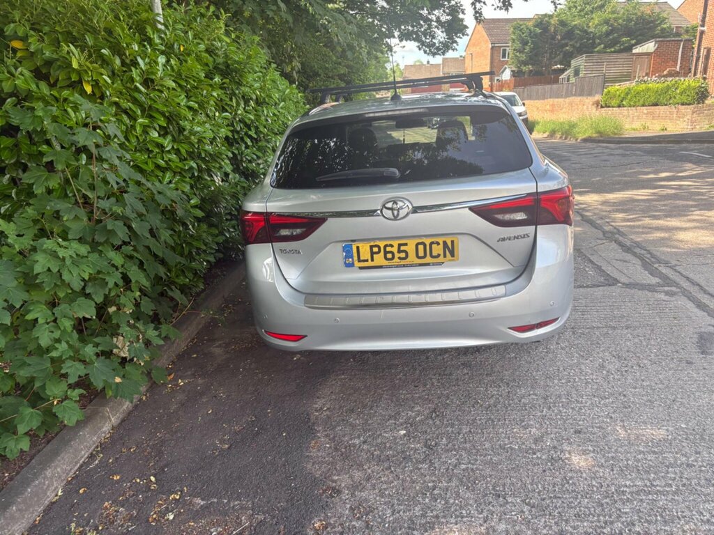 Toyota Avensis 1.6D Business Edition Blue #81