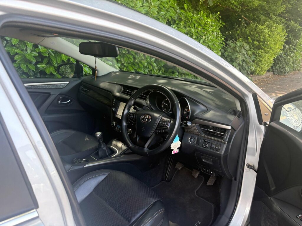 Toyota Avensis 1.6D Business Edition Blue #31