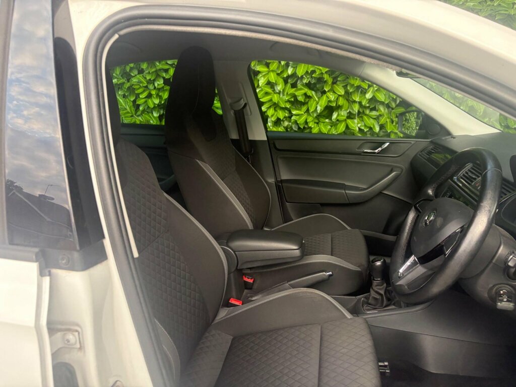 Skoda Rapid 1.6L Spaceback Se Tech Tdi Cr Dsg 89 Bhp Grey #22