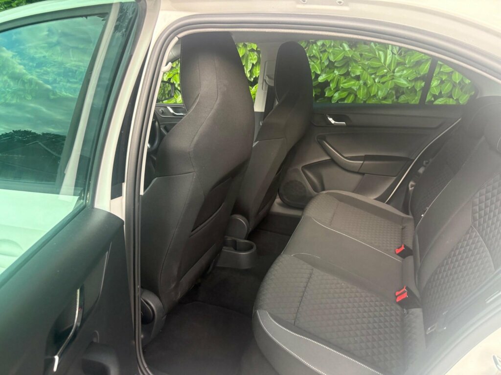 Skoda Rapid 1.6L Spaceback Se Tech Tdi Cr Dsg 89 Bhp Grey #32