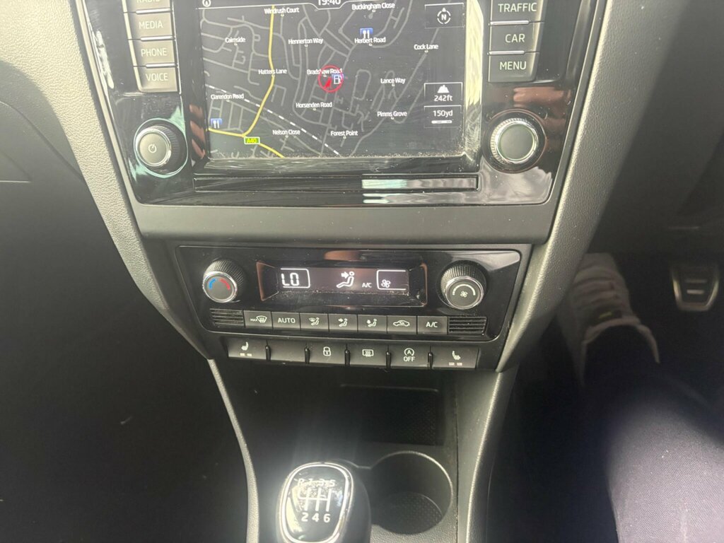 Skoda Rapid 1.6L Spaceback Se Tech Tdi Cr Dsg 89 Bhp Grey #21