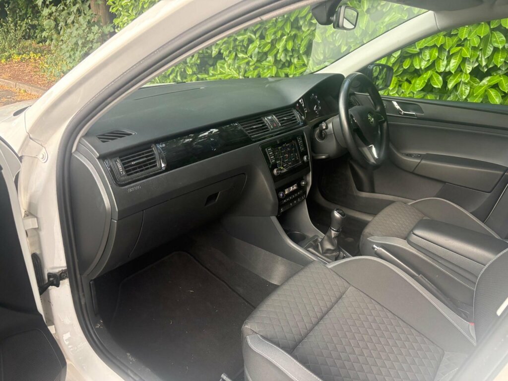 Skoda Rapid 1.6L Spaceback Se Tech Tdi Cr Dsg 89 Bhp Grey #33