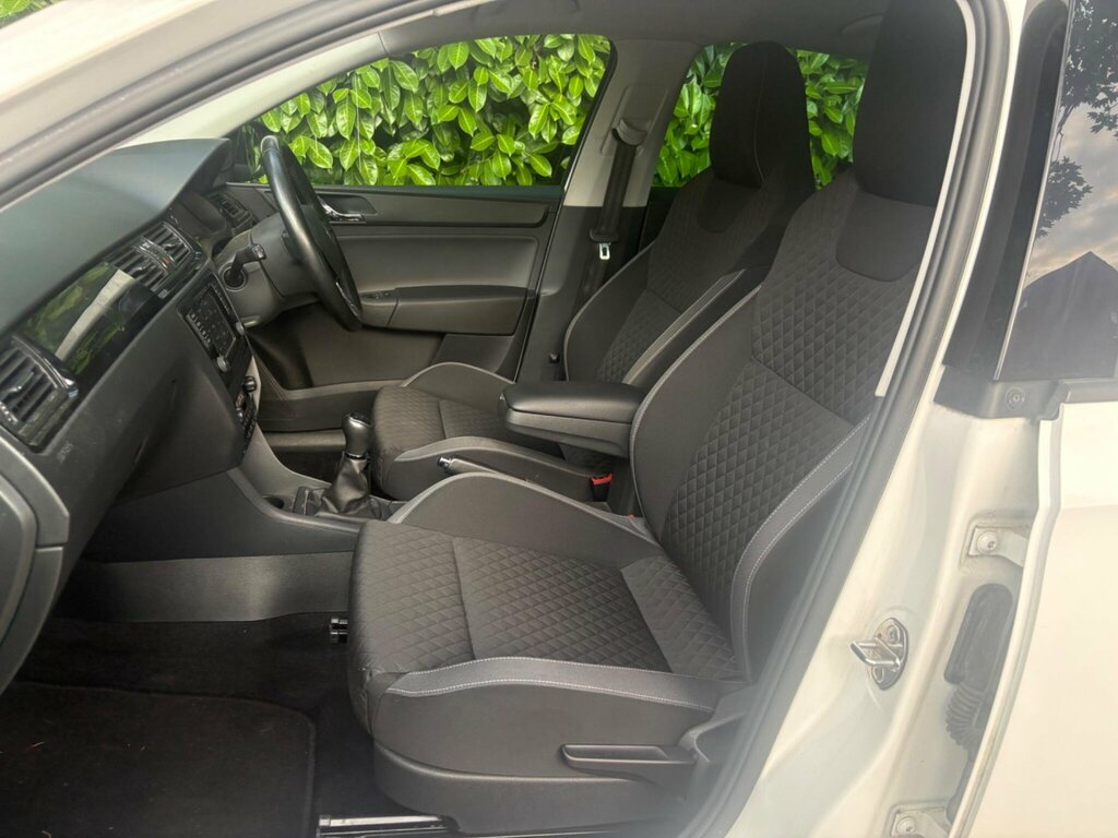Skoda Rapid 1.6L Spaceback Se Tech Tdi Cr Dsg 89 Bhp Grey #37