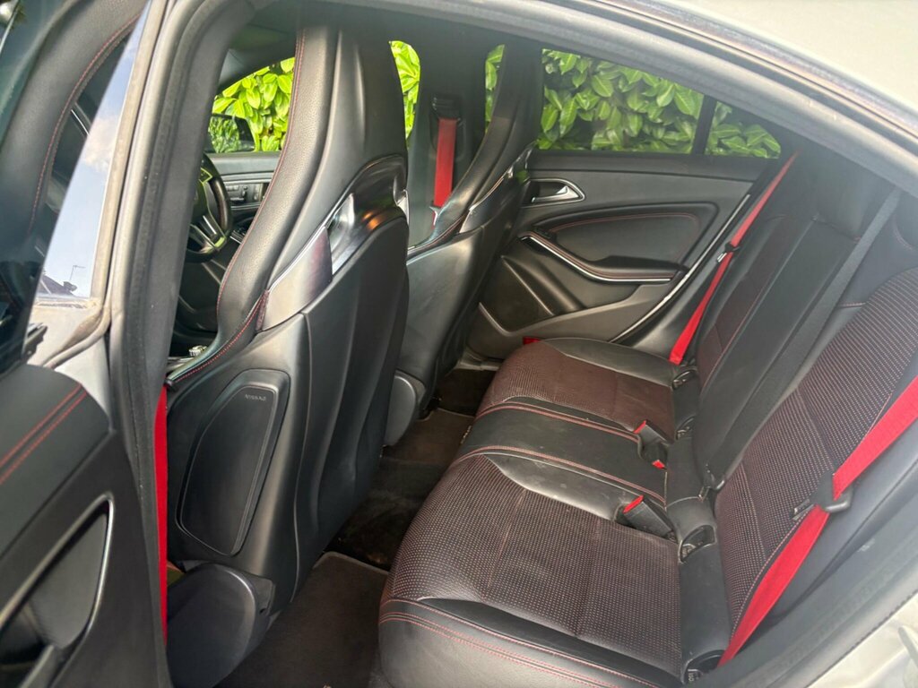 Mercedes-Benz CLA Class 2.1 Cla220 Cdi Amg Red #39