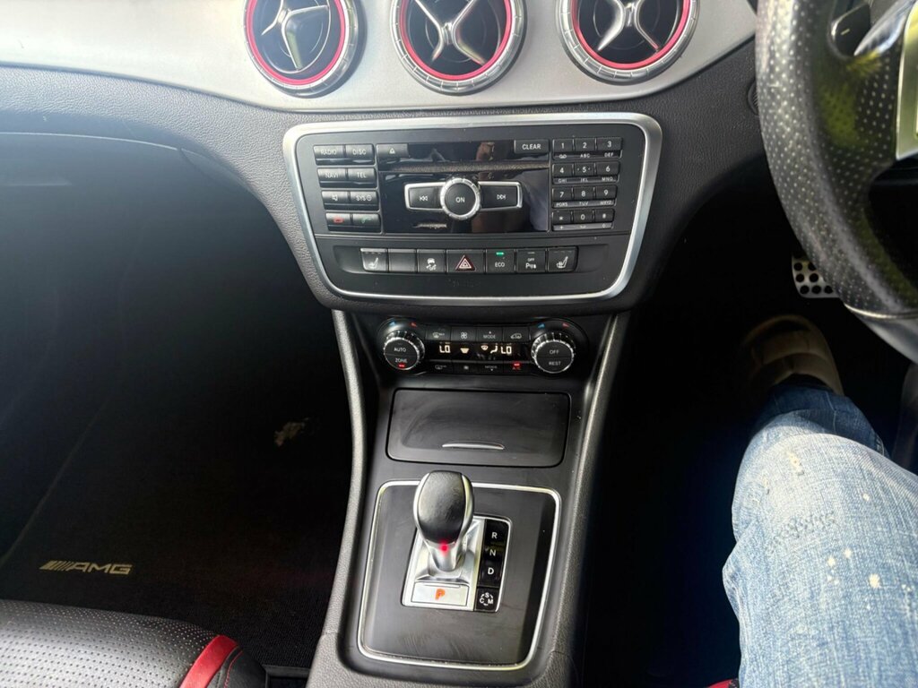 Mercedes-Benz CLA Class 2.1 Cla220 Cdi Amg Red #38