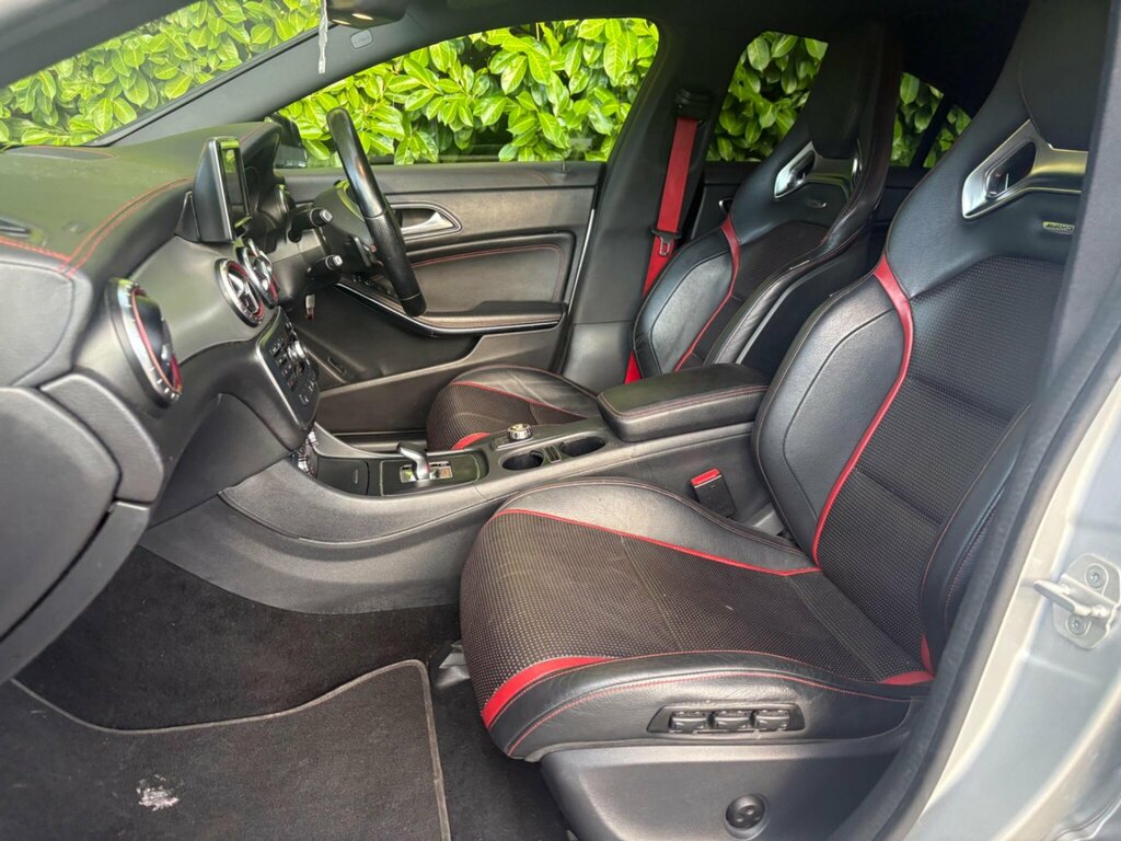 Mercedes-Benz CLA Class 2.1 Cla220 Cdi Amg Red #43