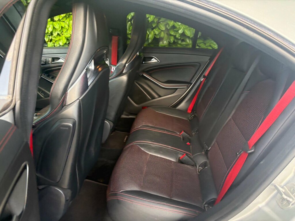 Mercedes-Benz CLA Class 2.1 Cla220 Cdi Amg Red #46