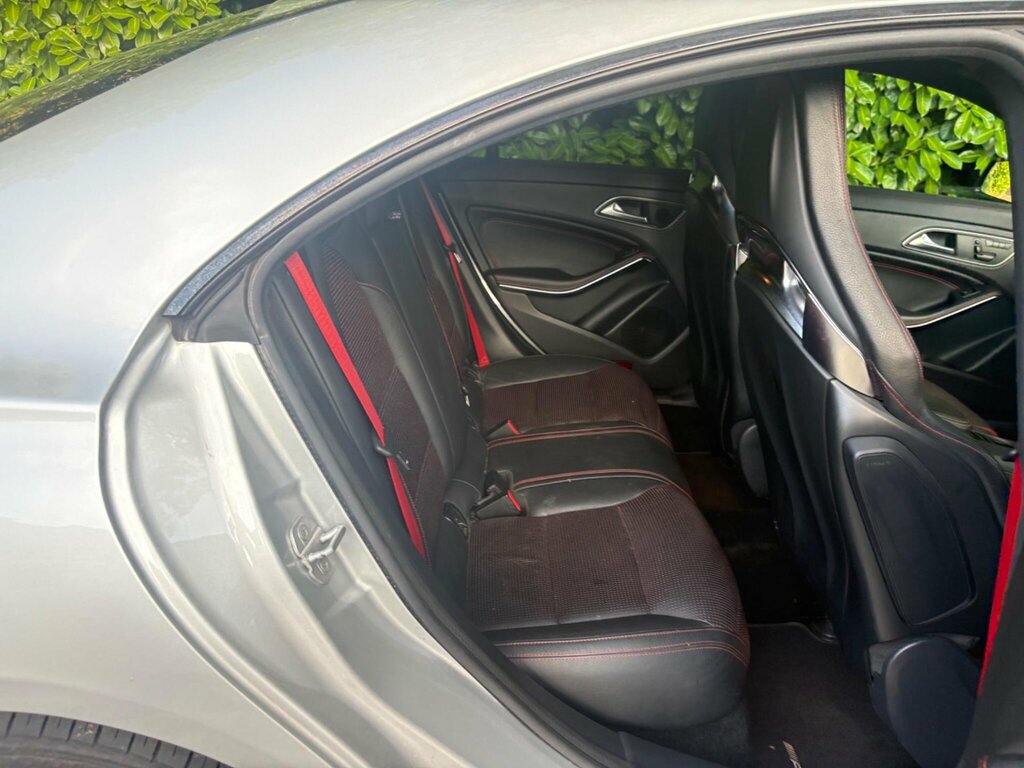 Mercedes-Benz CLA Class 2.1 Cla220 Cdi Amg Red #34