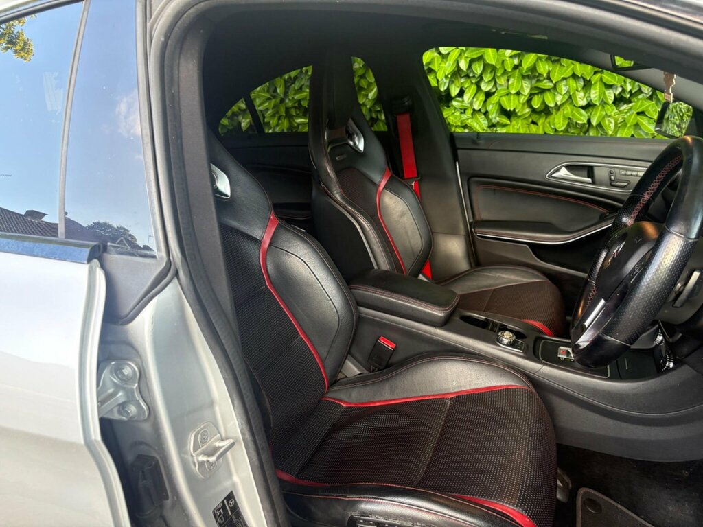 Mercedes-Benz CLA Class 2.1 Cla220 Cdi Amg Red #33