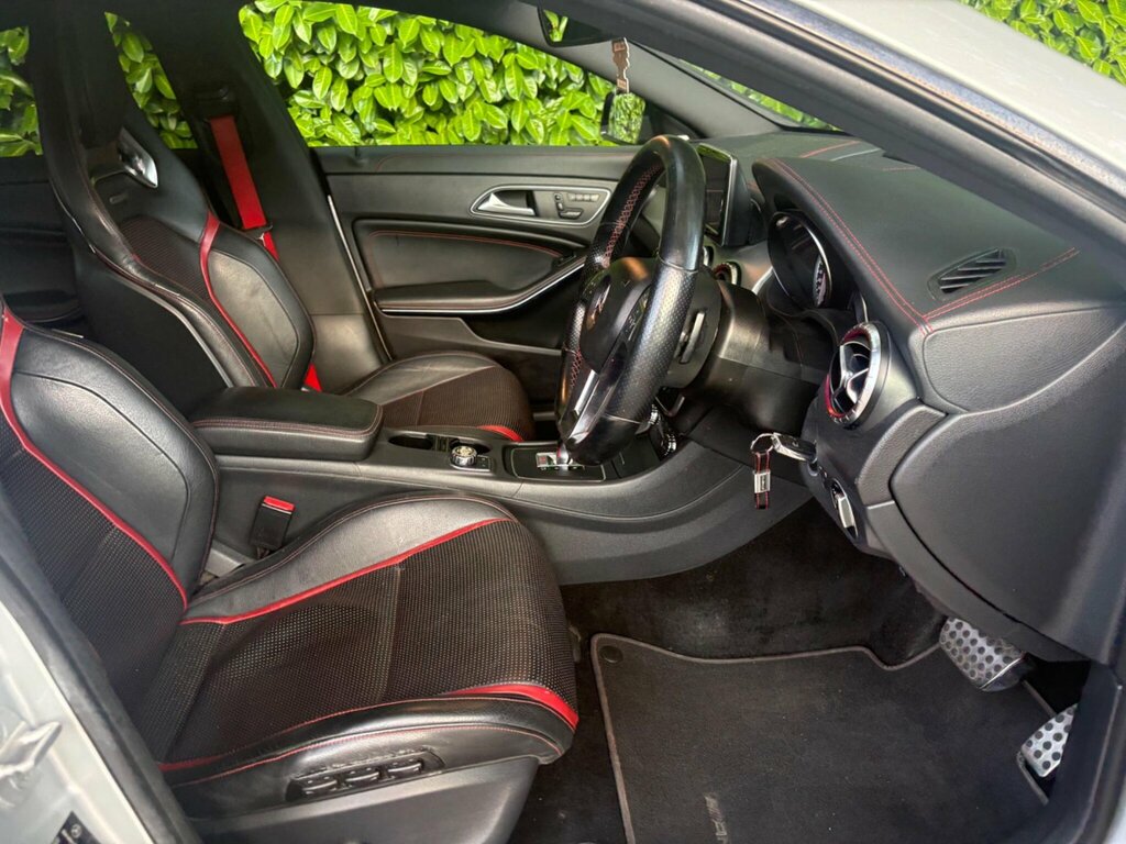 Mercedes-Benz CLA Class 2.1 Cla220 Cdi Amg Red #35