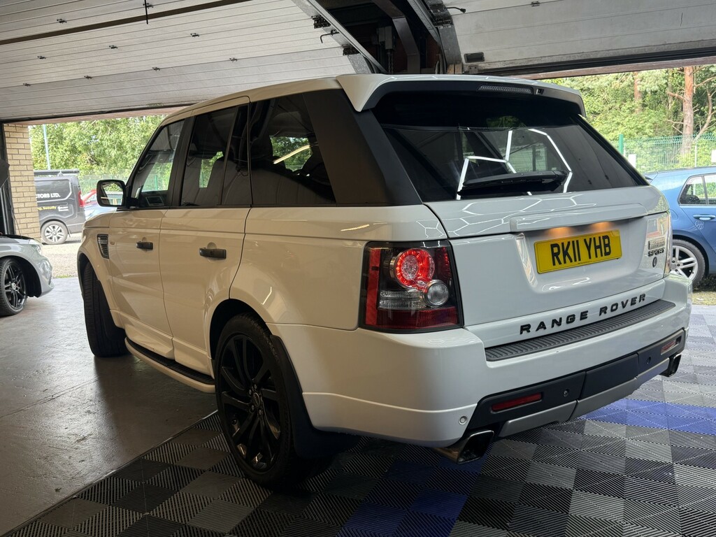 Land Rover Range Rover Sport 3.0 Td V6 Sport Commandshift 4Wd Eur White #9