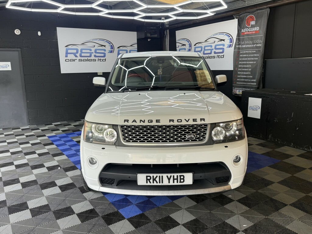 Land Rover Range Rover Sport 3.0 Td V6 Sport White #4