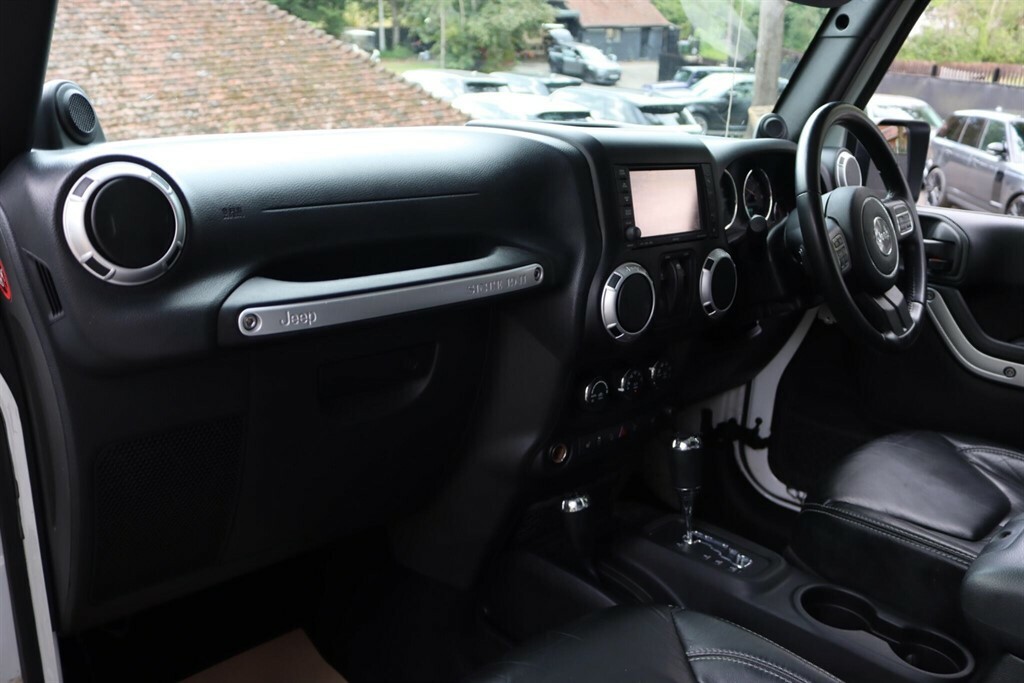 Jeep Wrangler 2.8 Crd Overland 4Wd Euro 5 White #3