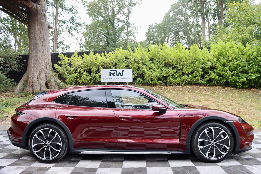 Porsche Taycan Performance Plus 93.4Kwh Turbo Cross Turismo Red #2