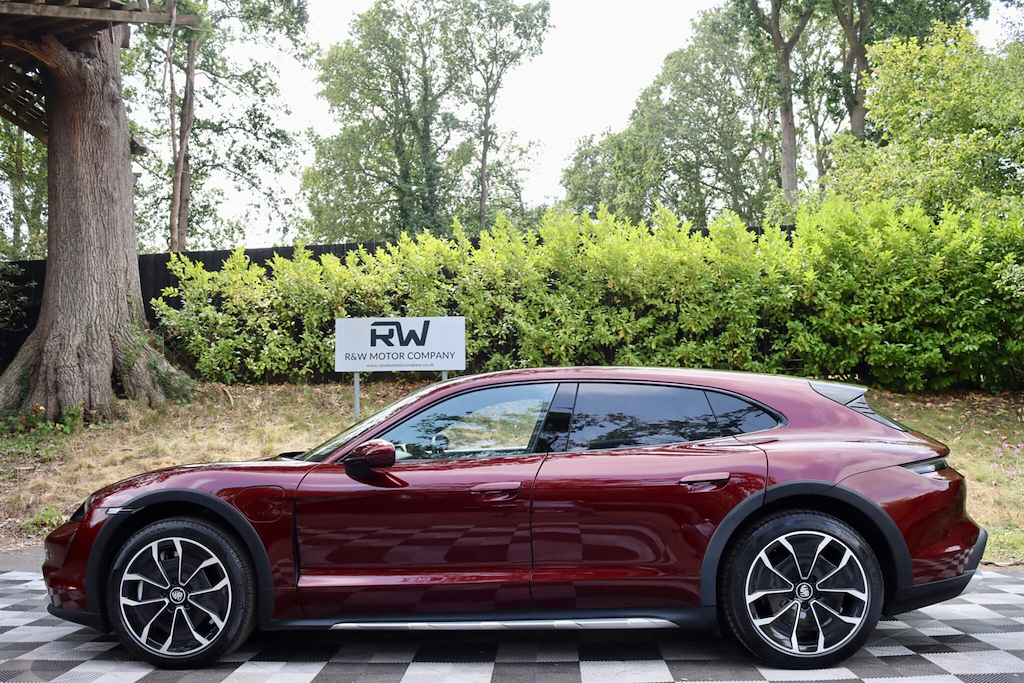 Porsche Taycan Performance Plus 93.4Kwh Turbo Cross Turismo Red