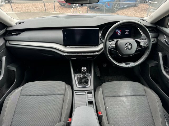 Skoda Octavia 2022 1.5 Tsi Act Se Technology Estate BF72CZP Silver #3