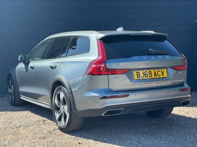 Volvo V60 Cross Country 2019 2.0 T5 Plus Estate Awd Grey #2