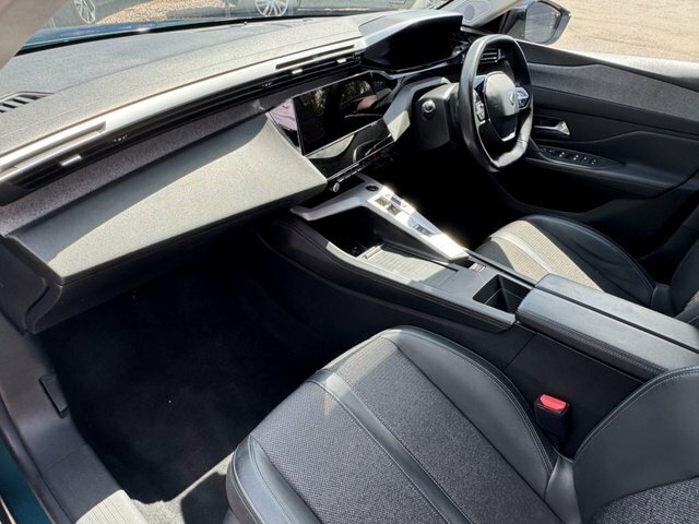 Peugeot 308 SW Puretech Ss Sw Allure Black #12