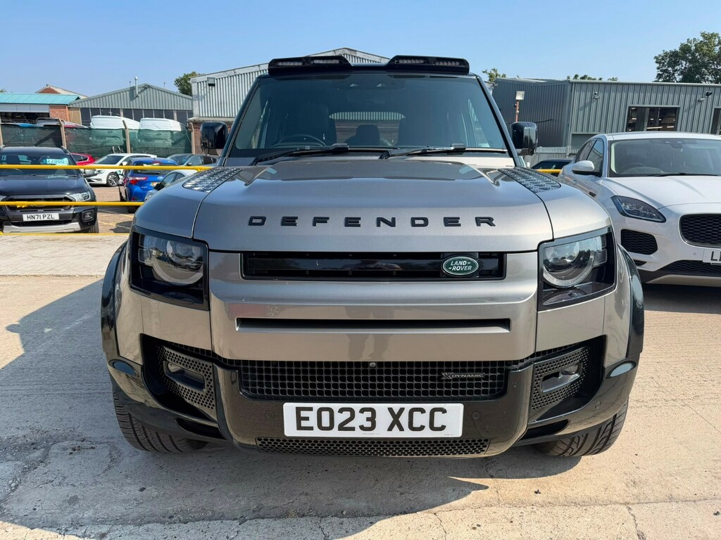 Land Rover Defender 110 Defender Estate 3.0 D300 X-dynamic Hse 110 EO23XCC Silver #2