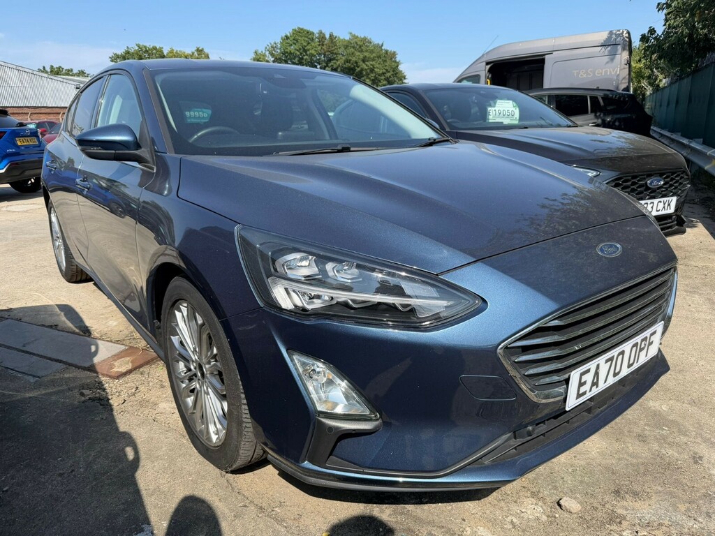 Ford Focus Focus Hatchback 1.0 Ecoboost Hybrid Mhev 125 Titan Blue