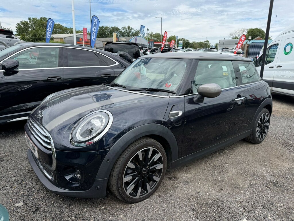 Mini Hatch Hatchback 1.5 Cooper Exclusive H KW20CNF Black #3