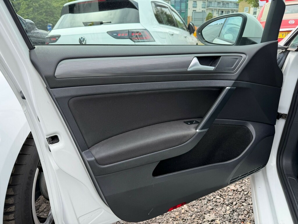Volkswagen e-Golf Golf Hatchback 99Kw E-golf 35Kwh White #5